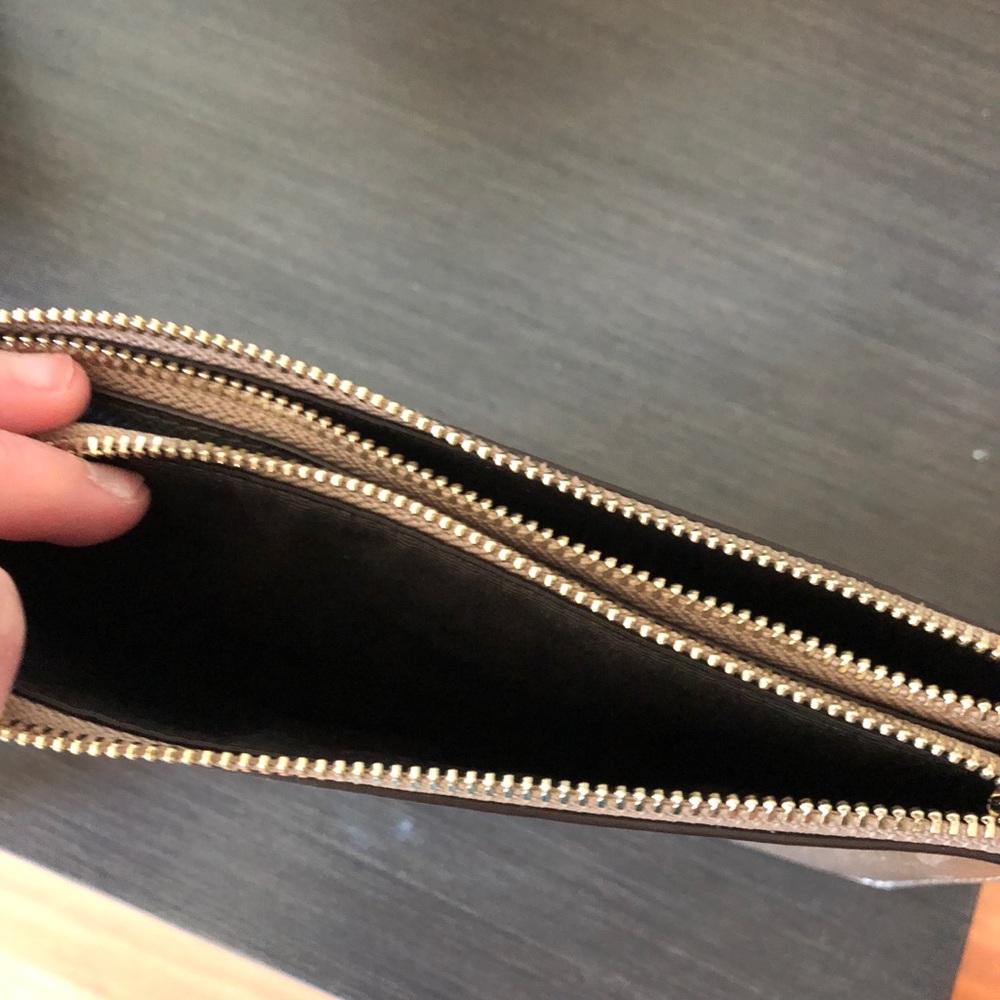 Brand new Coach wristlet - Picture 2 of 2